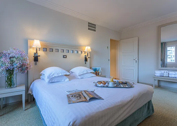 Grand Tonic & Nuxe Біарріц