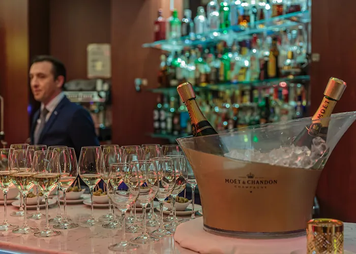 Grand Tonic & Nuxe Біарріц