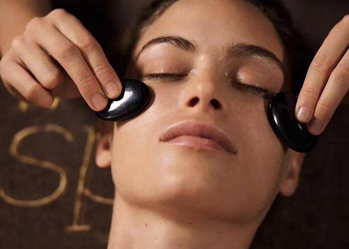 Grand Tonic & Nuxe Готель Біарріц