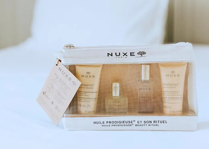 Grand Tonic & Nuxe Готель