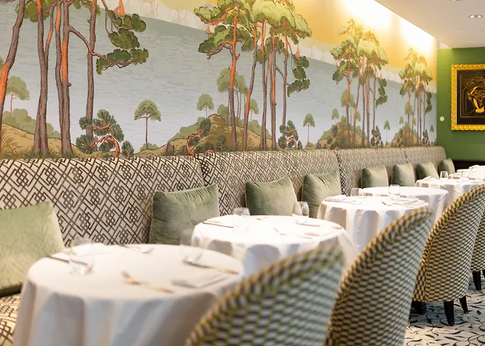 Grand Tonic & Nuxe Готель