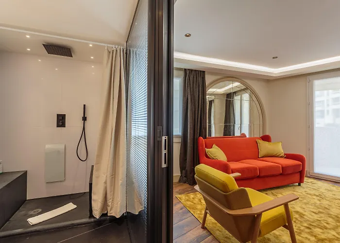 Grand Tonic & Nuxe Готель