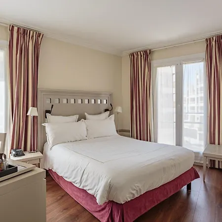 Grand Tonic & Nuxe Biarriz