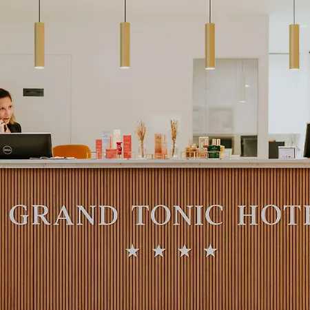 Grand Tonic & Nuxe