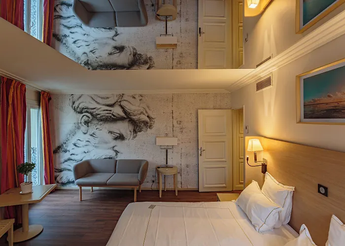 Grand Tonic & Nuxe Hotel